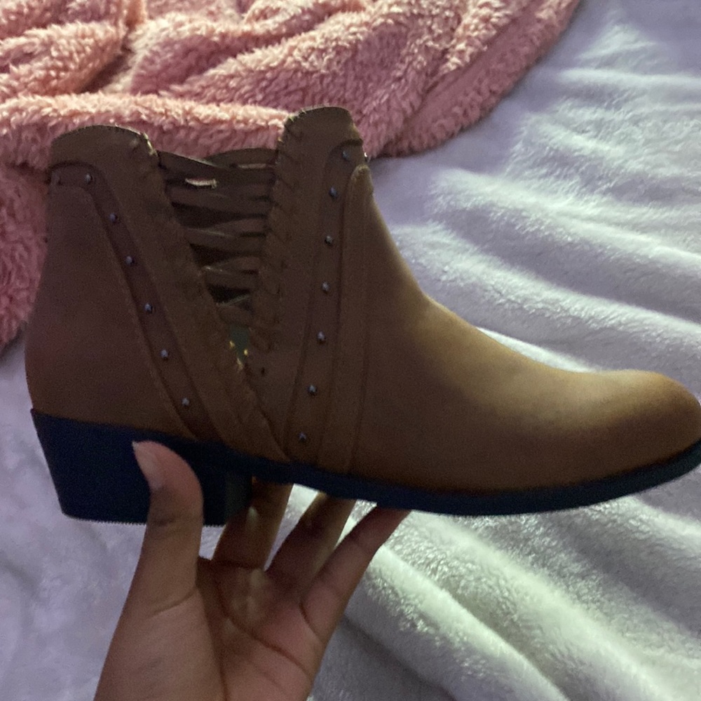 brown boots